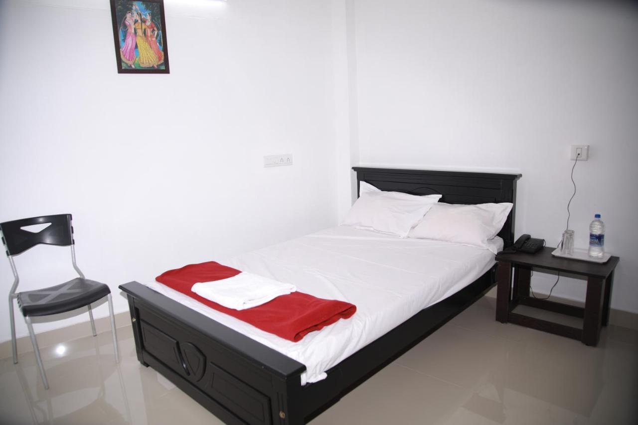 Meghna Residency Otel Thiruvananthapuram Dış mekan fotoğraf