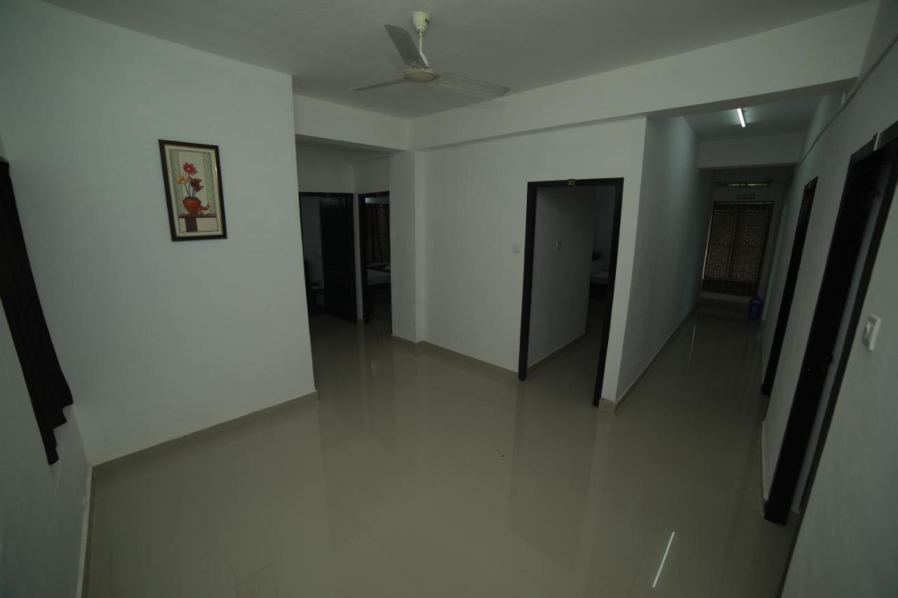 Meghna Residency Otel Thiruvananthapuram Dış mekan fotoğraf